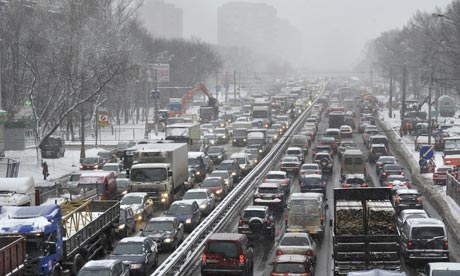 Snowbound traffic queue, Moscow 29/11/12