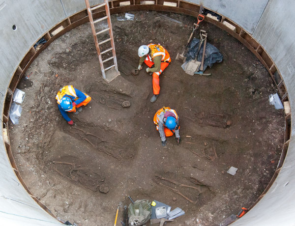 68218_Farringon-Charterhouse-Square-archaeology_-March-2013-thumb-600x460-174532