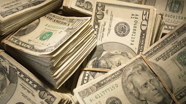 gty_cash_pile_mi_130722_16x9_608